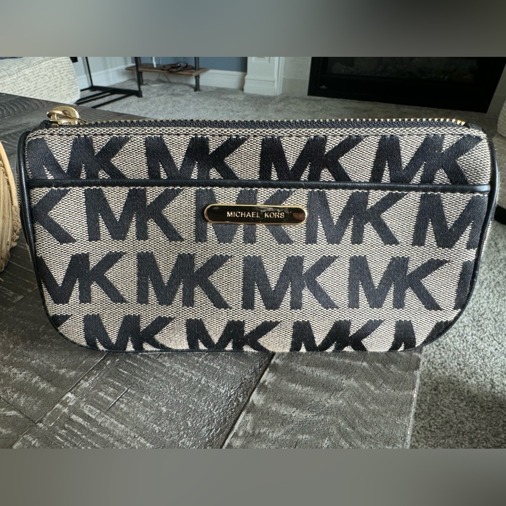 Michael Kors clutch